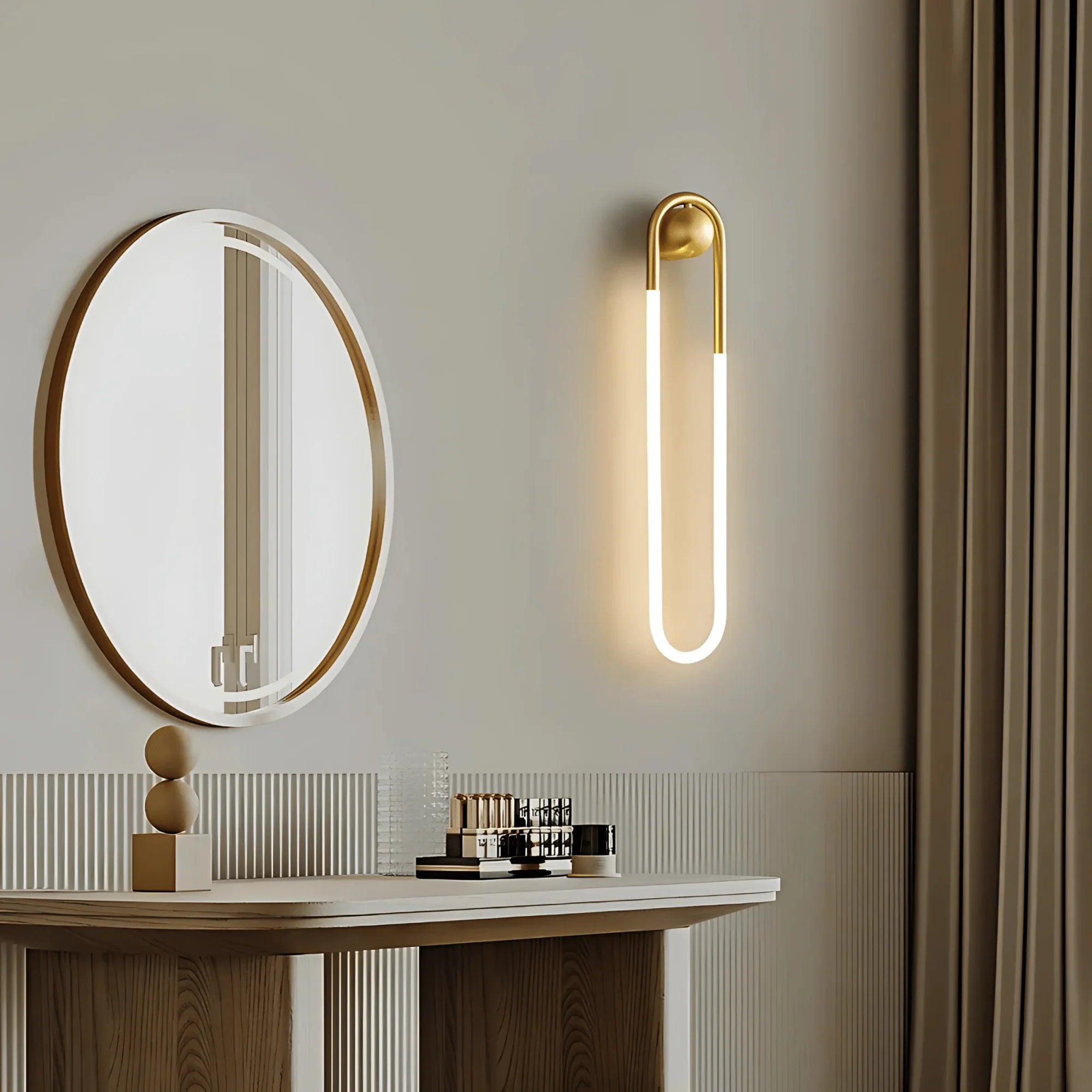 Calm wall light