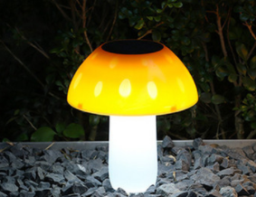 MUSHROOM-SHAPED GARDEN LIGHT