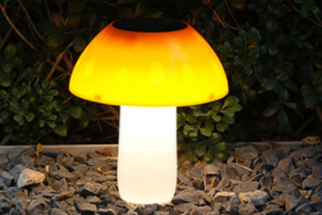 MUSHROOM-SHAPED GARDEN LIGHT