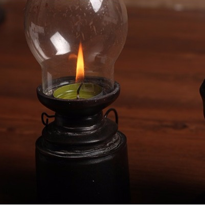 KEROSENE LAMP CANDLE HOLDER DECORATION