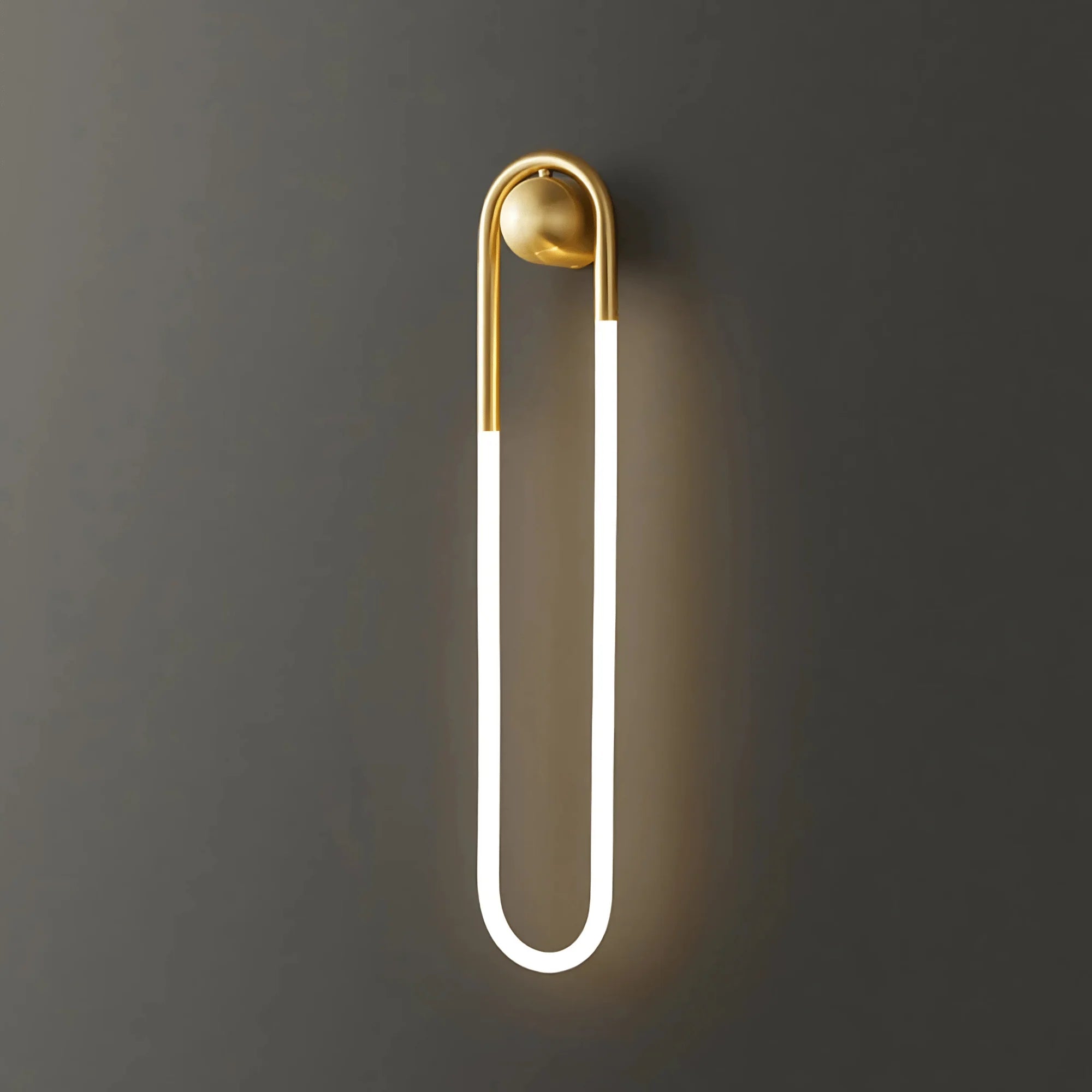 Calm wall light